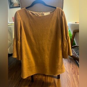 Sail to Sable suede like L Blouse